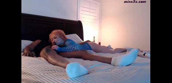  Redhead big ass  love to suck bbc